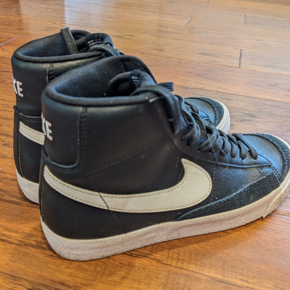 Nike Blazer Mid '77